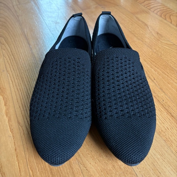 Vince Camuto Womens Black Shoes Size 7.5 M Washable Black Knit Pointed Loafers - Picture 2 of 12